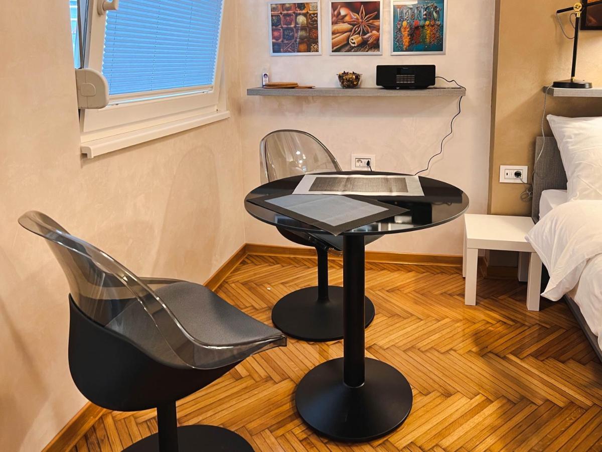 Old Town Luxury Suites Belgrade Extérieur photo